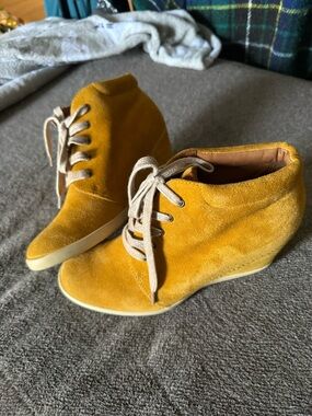 Yellow sneaker wedges Paul Green Munchen size women’s 6.5 lace up heeled shoes